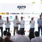 Representantes durante una entrega de reconocimientos en Expo ANPRAS 2026.