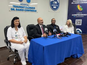 Presentación de informaciones ante medios de comunicación en el Hospital Traumatológico Dr. Darío Contreras