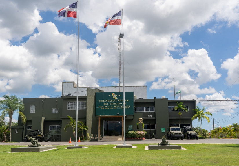 Fachada de la Comandancia General del Ejército de República Dominicana