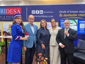 Participantes en el espacio de TURIDESA en la Bolsa Turística del Caribe 2026