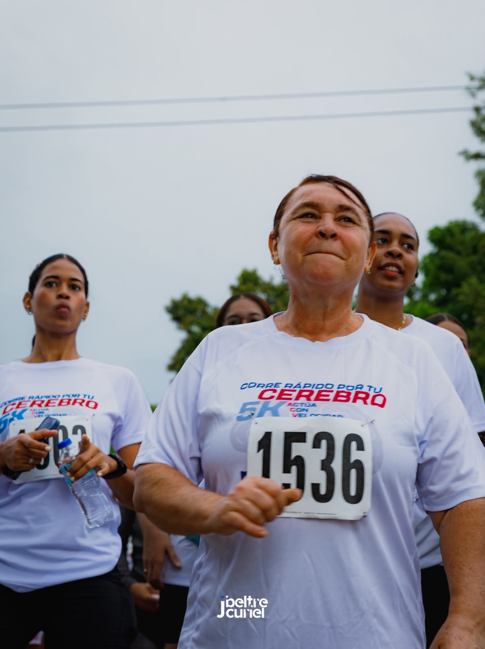 Participantes de la carrera 5K Corre rápido por tu cerebro