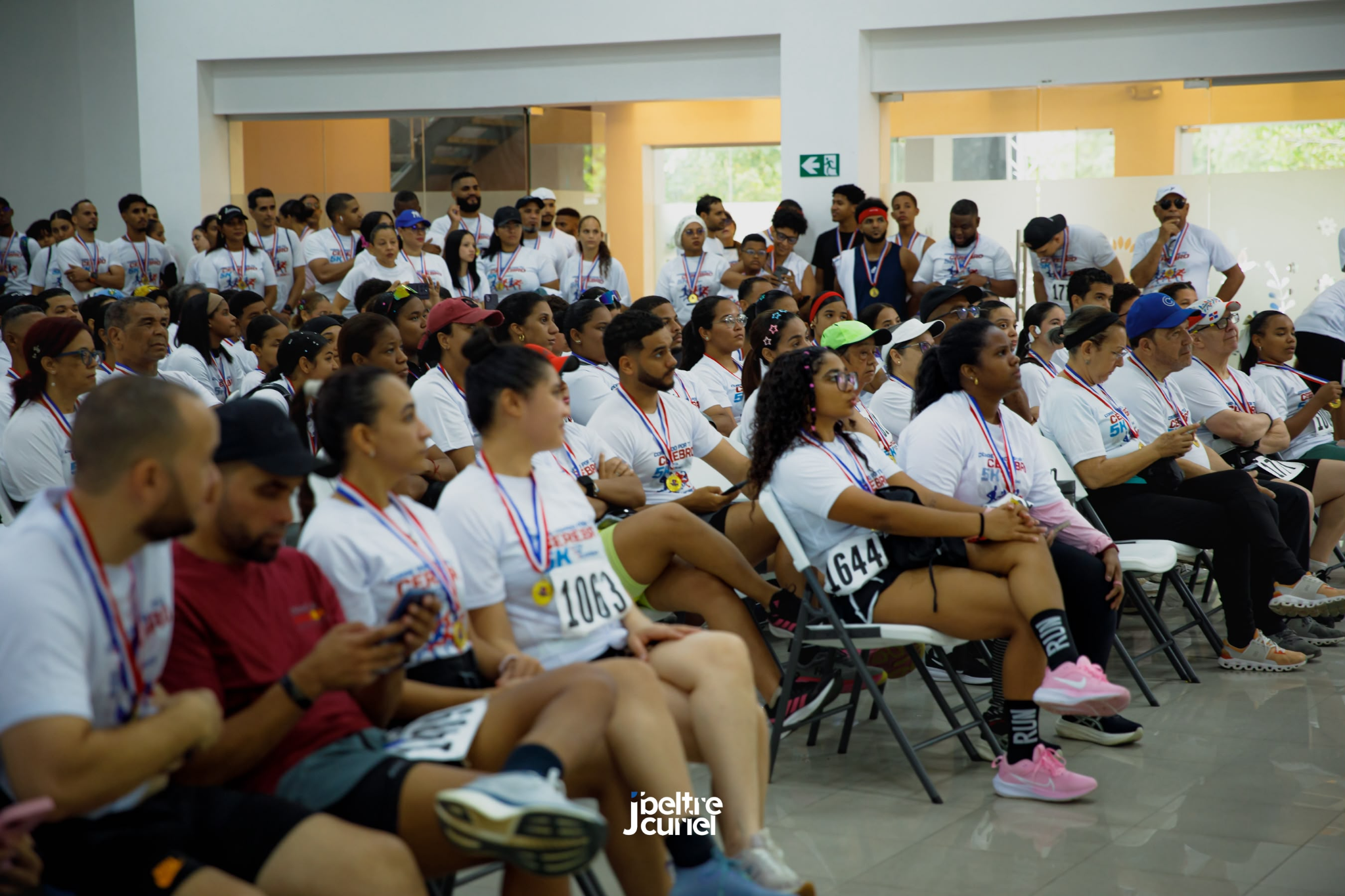 Participantes de la carrera 5K Corre rápido por tu cerebro