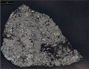 Corte de una muestra del meteorito marciano Teghaza 001 estudiada para determinar su antigüedad
