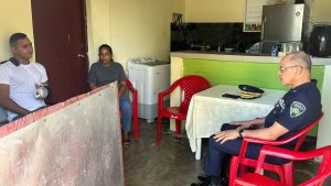 Visita del director general de la Policía Nacional a agentes lesionados y sus familiares